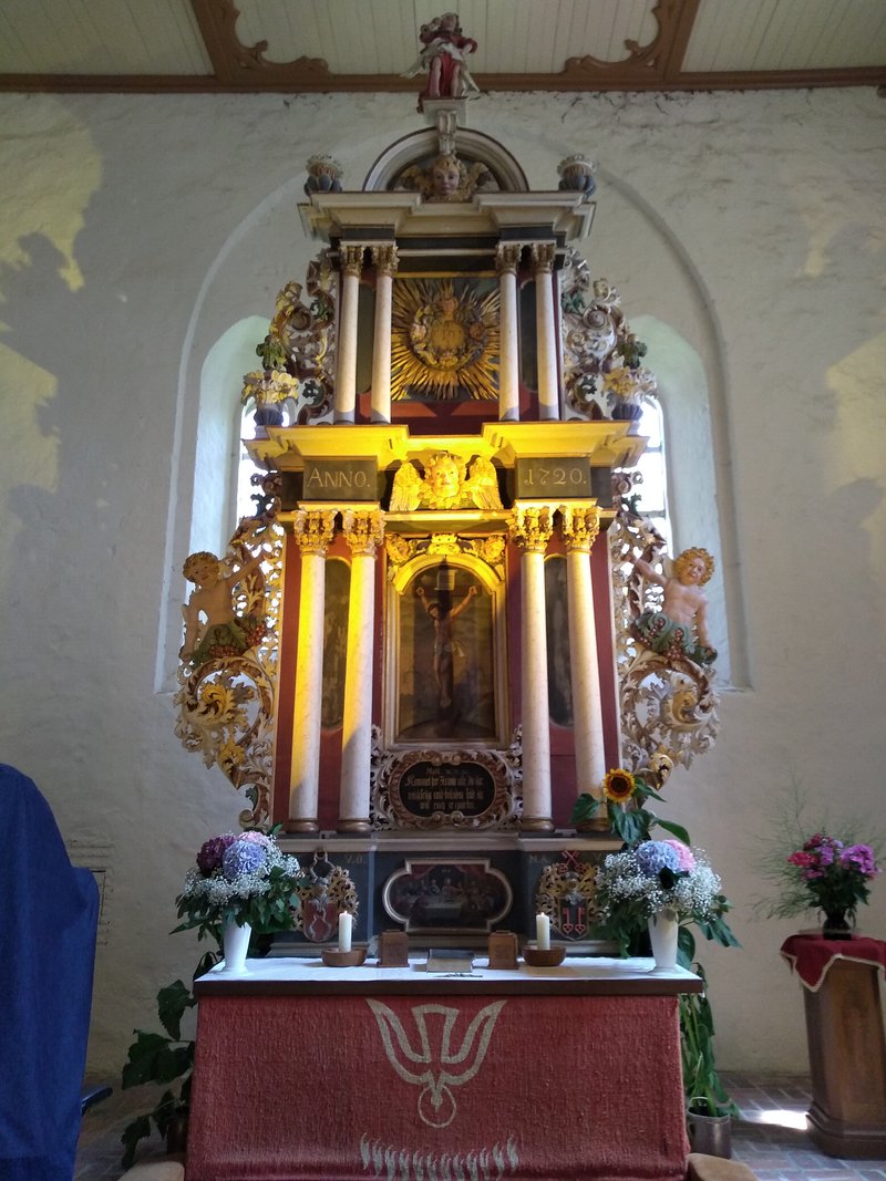 Altar der Helpter Kirche